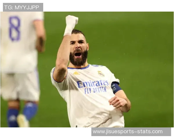 欧联杯精彩对决多特蒙德与切尔西战成平局帽子戏法引发全场热烈反响