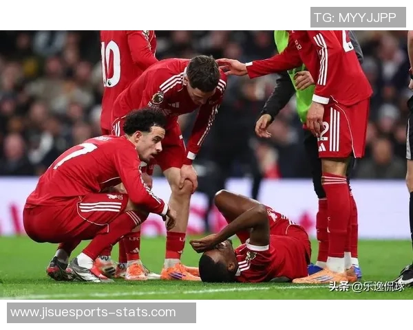 西甲激战:利物浦与热刺战成平局神奇扑救成比赛焦点